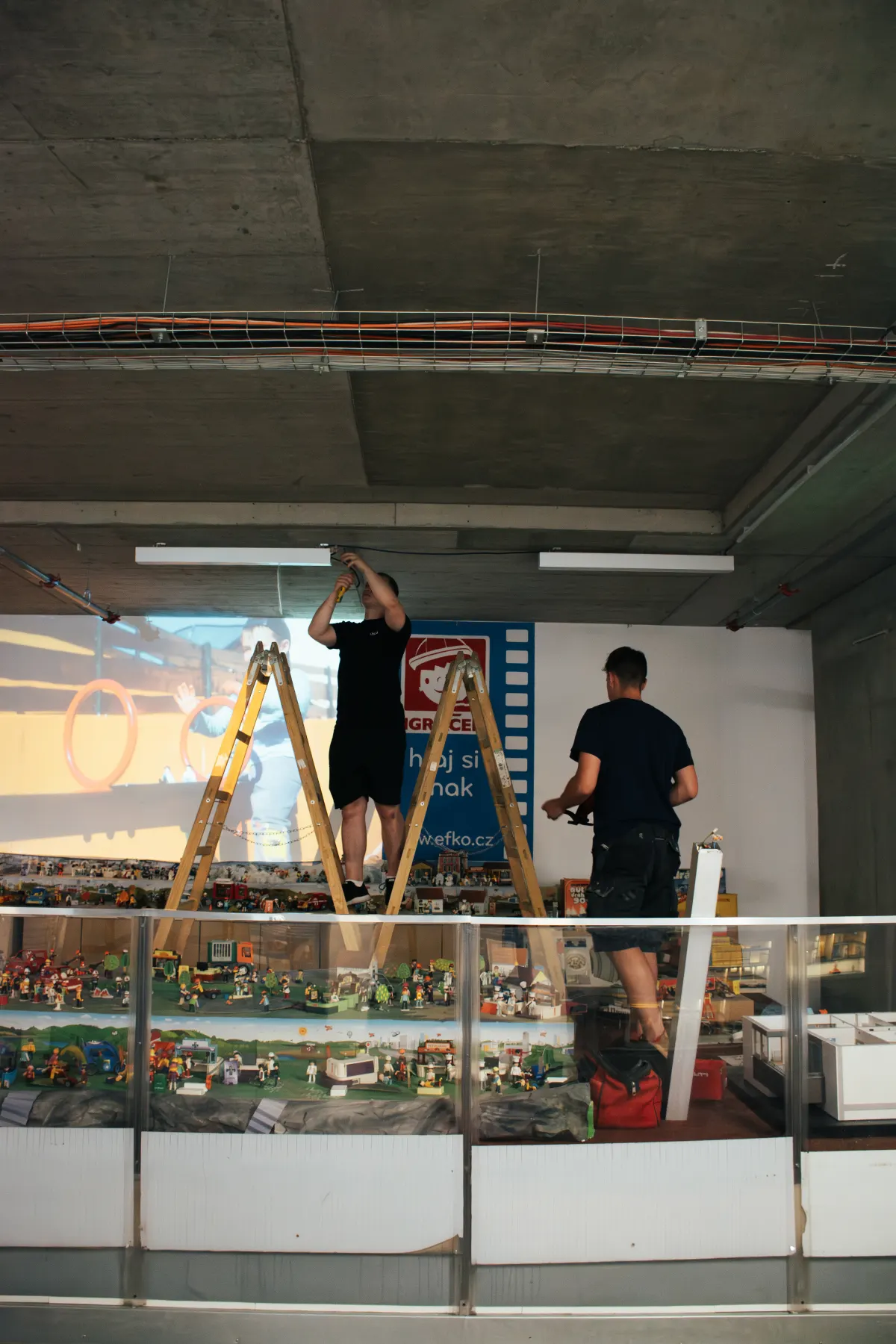 Instalace světelného řízení v prostoru